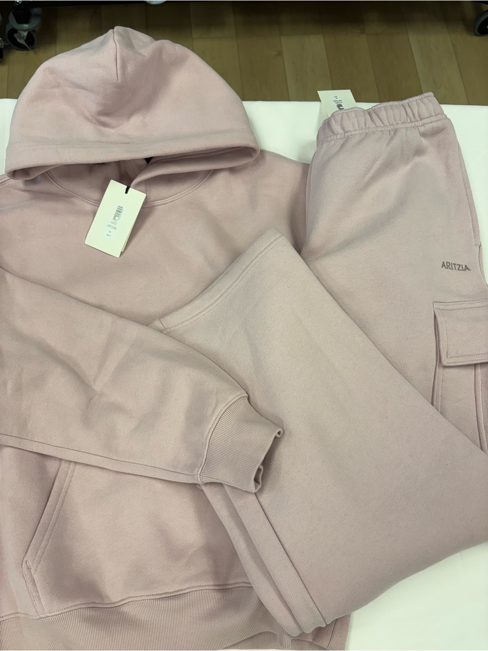 NWT aritzia sweatfleece set